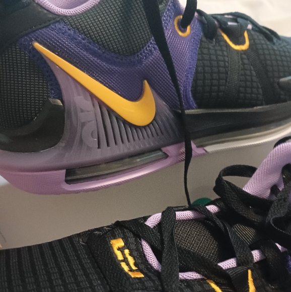 🔥Super Hot Nike LeBron Witness 7 Classic Baller Shoe - 9.5 - Picture 4 of 8